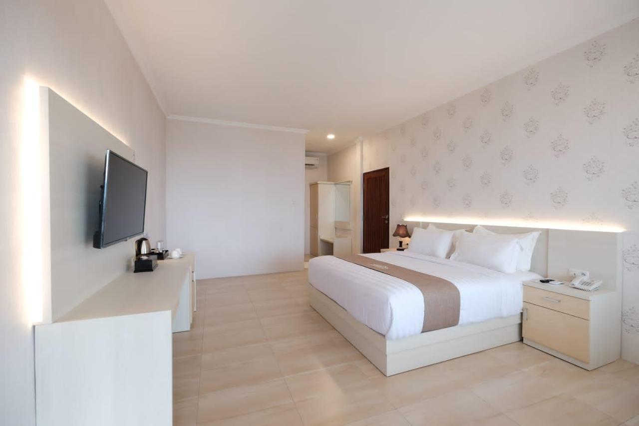 Bukit Indah Doda Hotel & Resorts パル エクステリア 写真