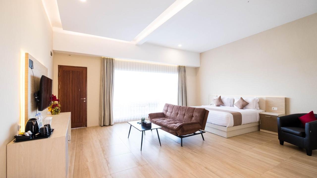 Bukit Indah Doda Hotel & Resorts パル エクステリア 写真