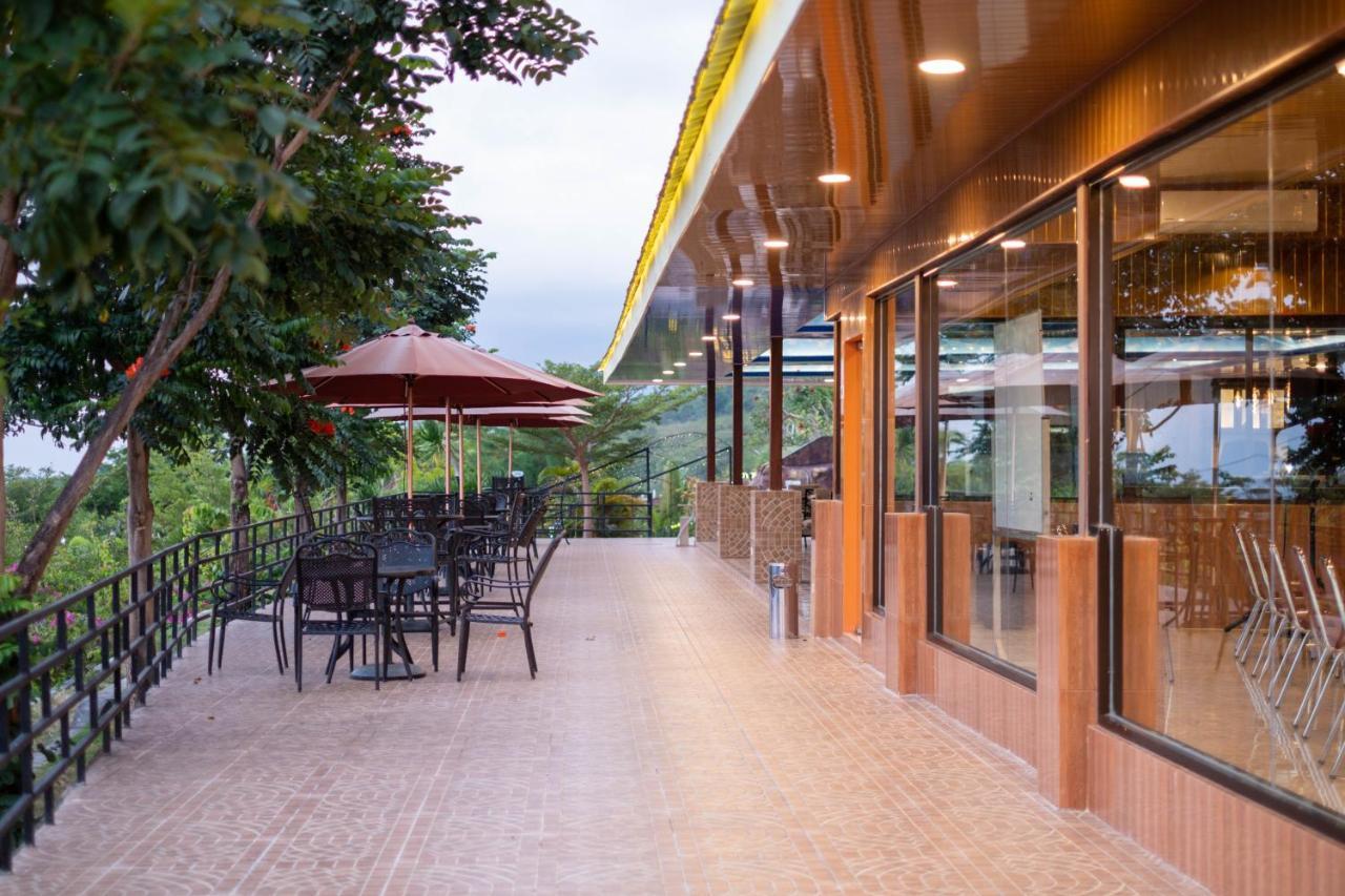 Bukit Indah Doda Hotel & Resorts パル エクステリア 写真