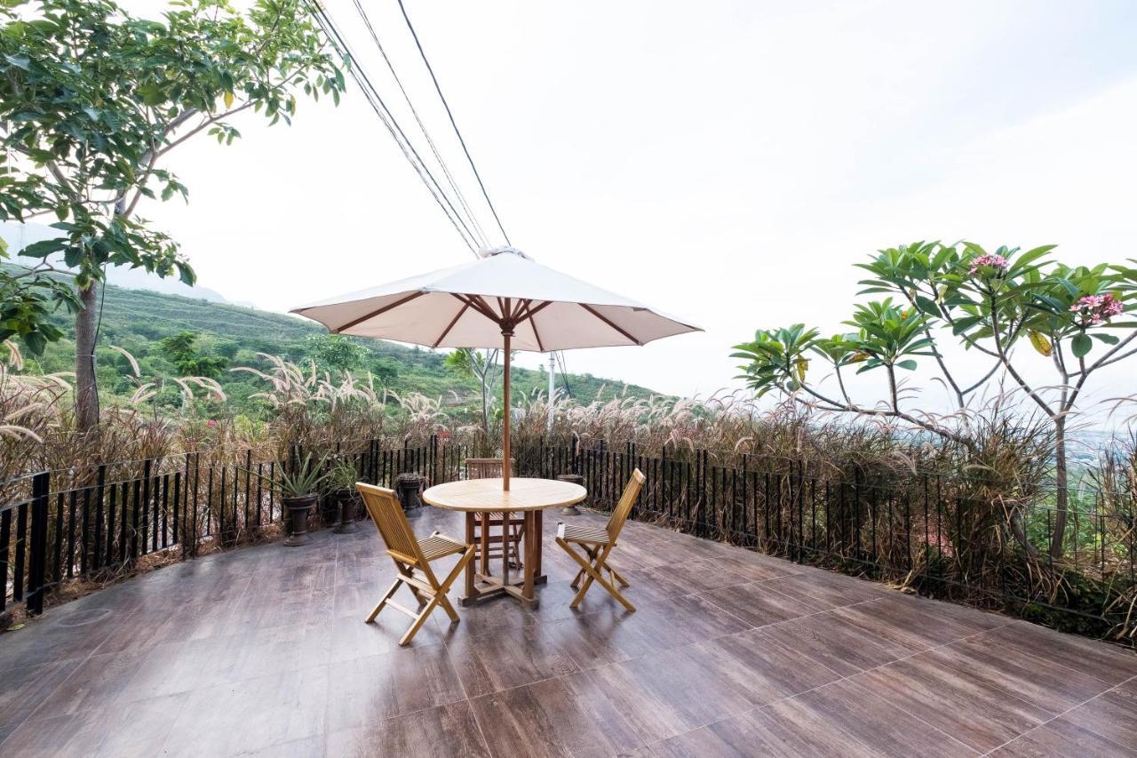 Bukit Indah Doda Hotel & Resorts パル エクステリア 写真