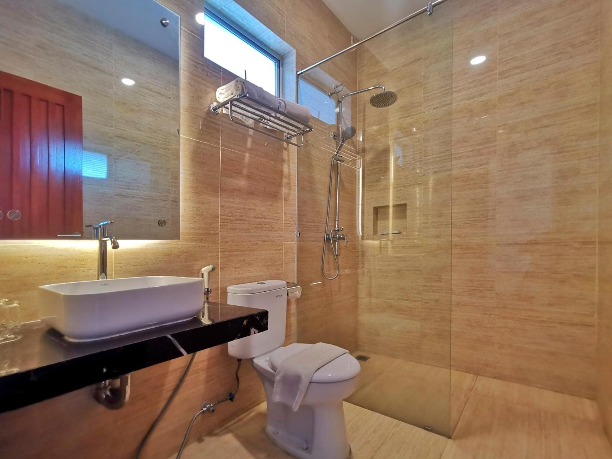 Bukit Indah Doda Hotel & Resorts パル エクステリア 写真