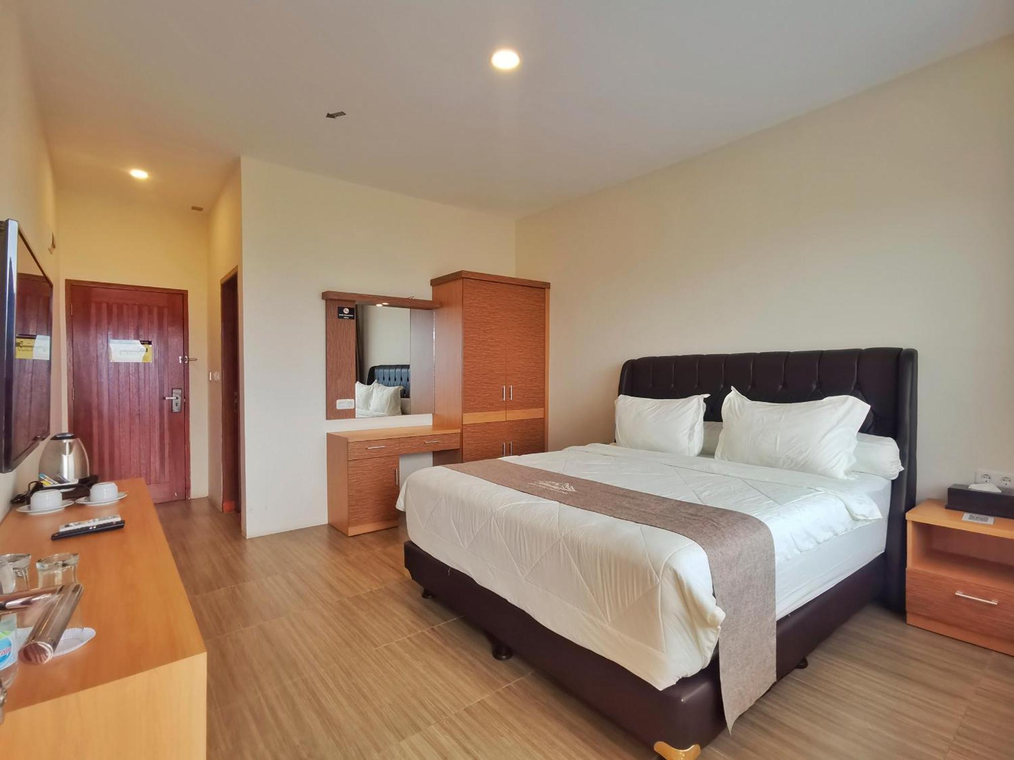 Bukit Indah Doda Hotel & Resorts パル エクステリア 写真